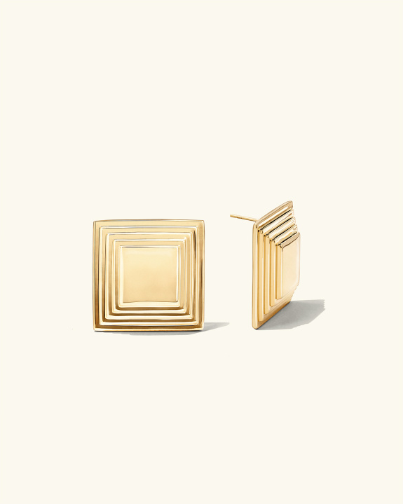 Pyra Earrings Gold i gruppen Shop / Øredobber hos ANI (ANI-0624-014)